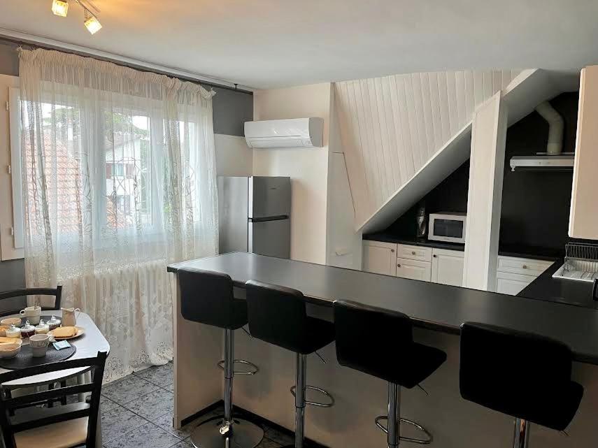 Cosy Apartment Proche Paris Et Disneyland Gagny Exterior foto